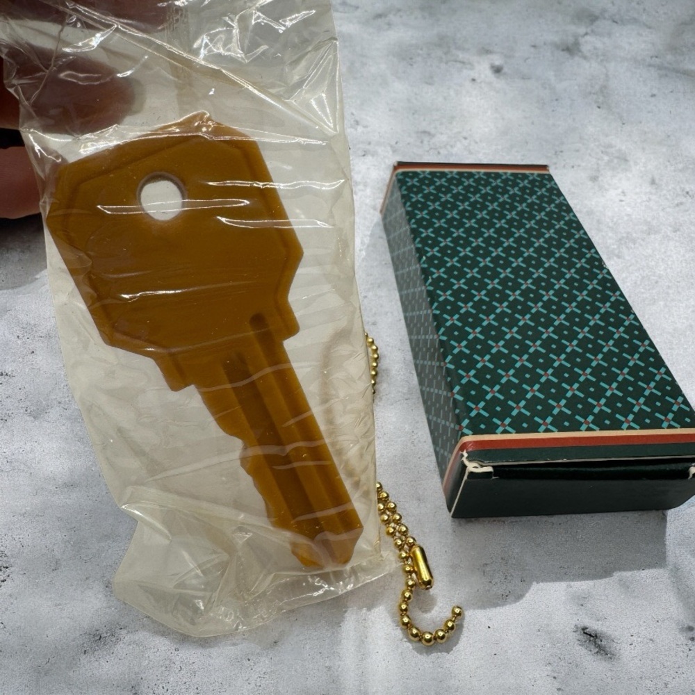 Vintage Avon Sure Start Car Pomander Meadow Morn Key Paraffin‎ Wax 1980
